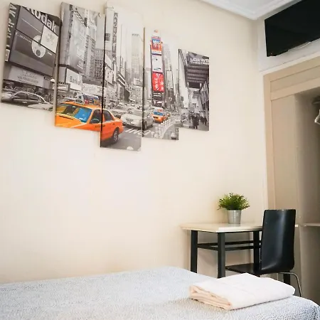 瓦伦西亚多米尔旅舍 瓦伦西亚