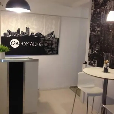 瓦伦西亚多米尔旅舍 招待所 瓦伦西亚